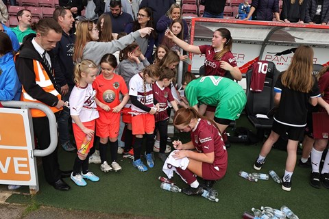 NORTHAMPTON TOWN WOMEN HOLDING TALENT ID SESSIONS FOR FEMALE FOOTBALL PATHWAY